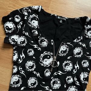 HOROSCOPEZ “DIVINE REALM” CROP TOP